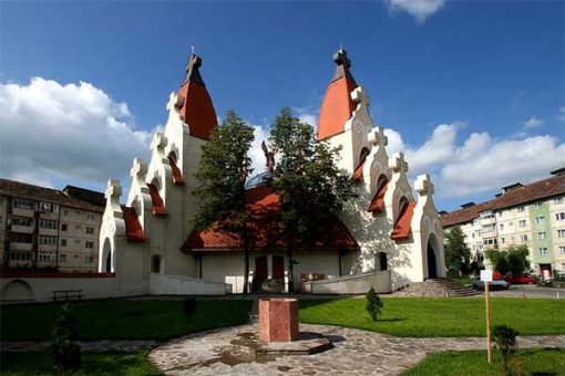 Csíkszereda - Makovecz templom